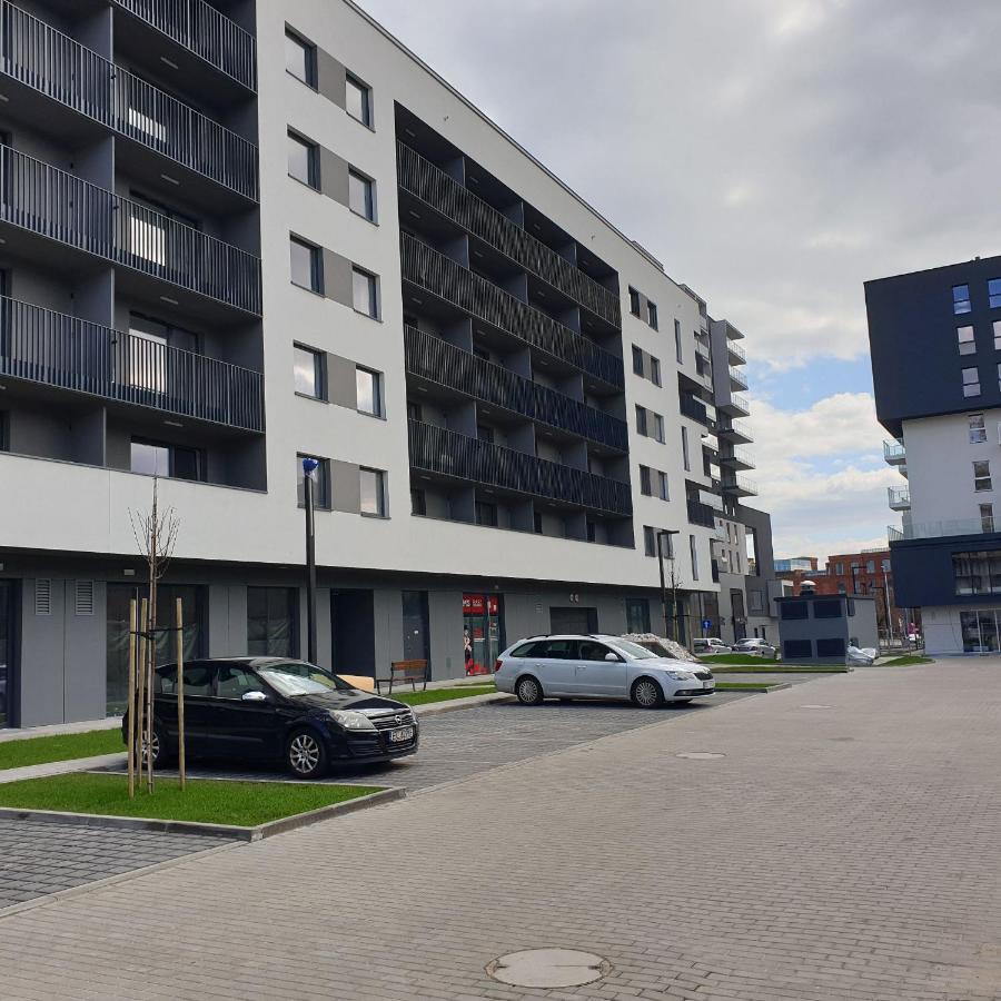 Q Apart Amber - Studio, Manufaktura, Klimatyzacja I Garaz Gratis, Netflix, Fv, Gwarancja Zadowolenia Łódź Dış mekan fotoğraf
